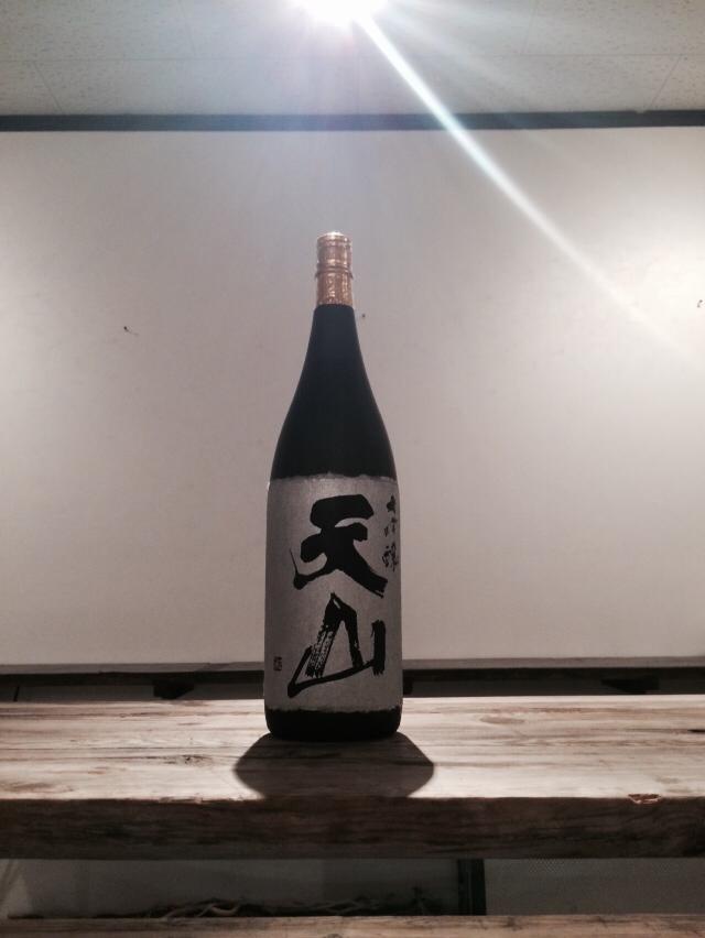 天山酒造,天山,ラベル,デザイン,大吟醸,書道家
